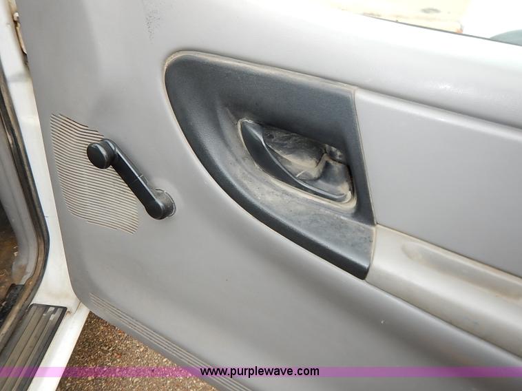 image for item I5333 1999 Ford Ranger pickup truck