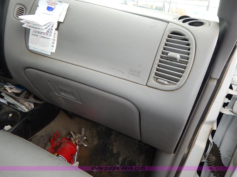 image for item I5333 1999 Ford Ranger pickup truck