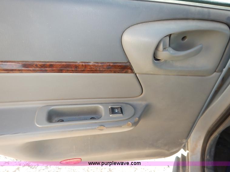 image for item I5913 2002 Chevrolet Impala