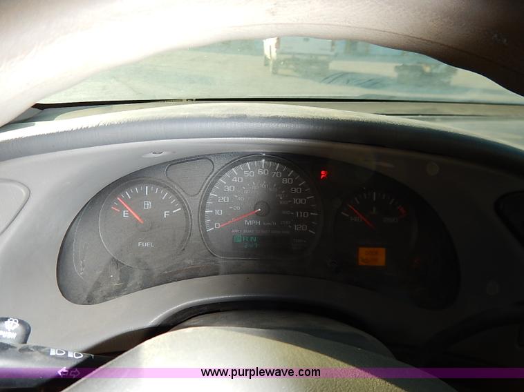 image for item I5913 2002 Chevrolet Impala