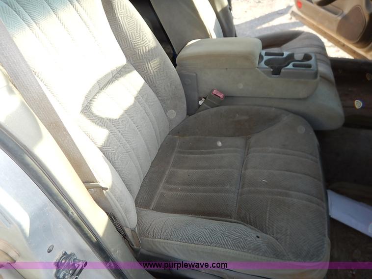 image for item I5913 2002 Chevrolet Impala