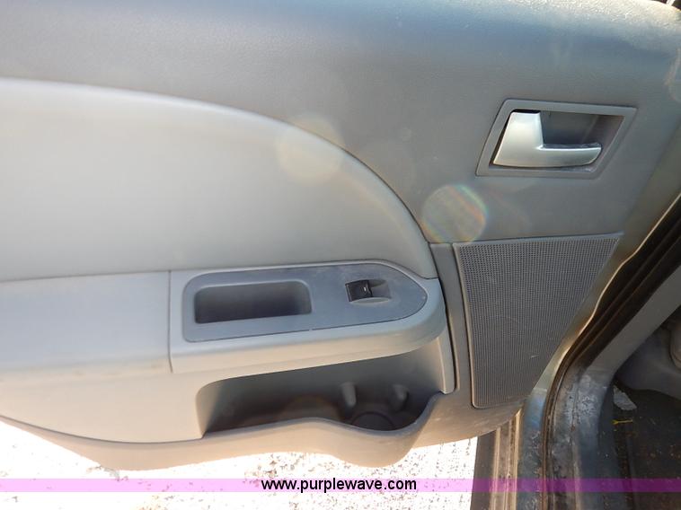 image for item I5914 2006 Ford Five Hundred SEL