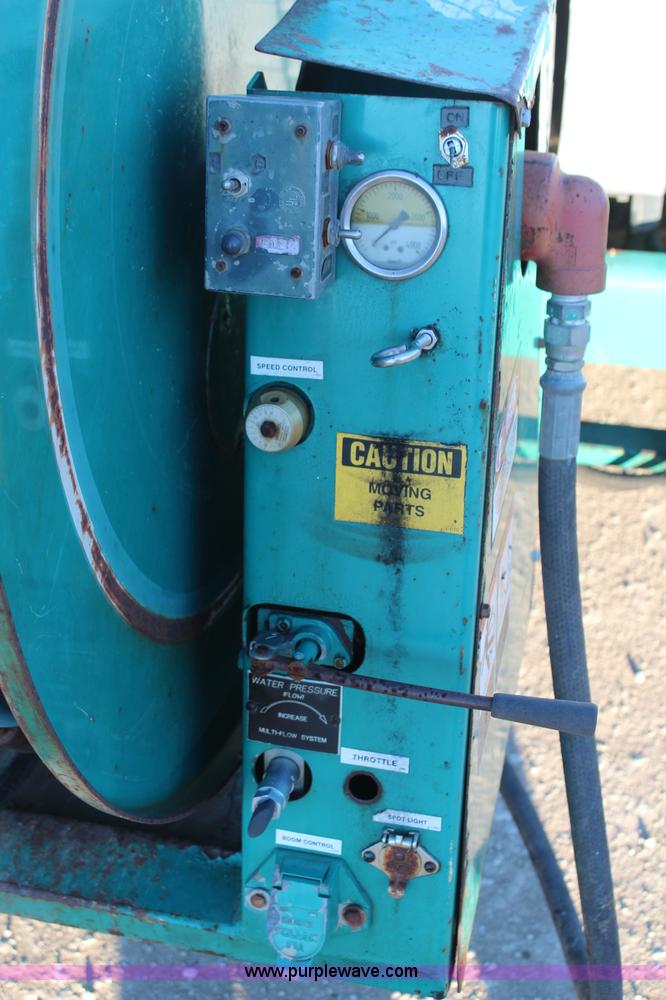 image for item I5981 1998 Ford F800 sewer vac truck