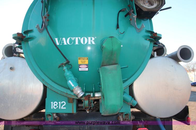 image for item I5981 1998 Ford F800 sewer vac truck