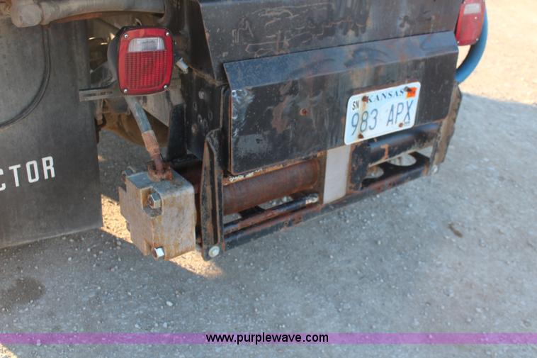 image for item I5981 1998 Ford F800 sewer vac truck