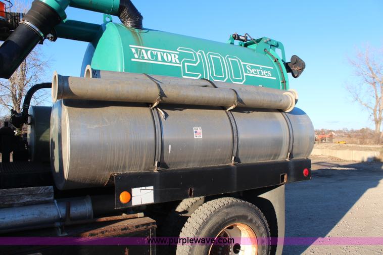 image for item I5981 1998 Ford F800 sewer vac truck