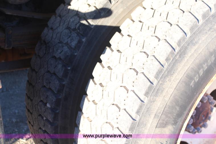 image for item I5981 1998 Ford F800 sewer vac truck