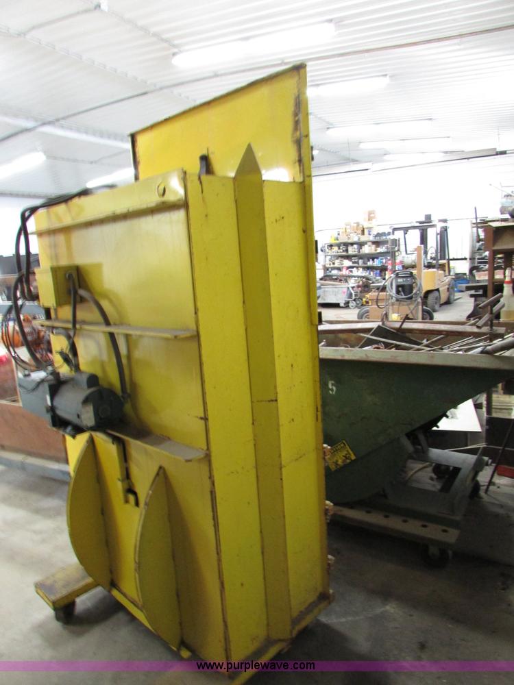image for item I6699 Hydraulic trash/cardboard/metal compactor
