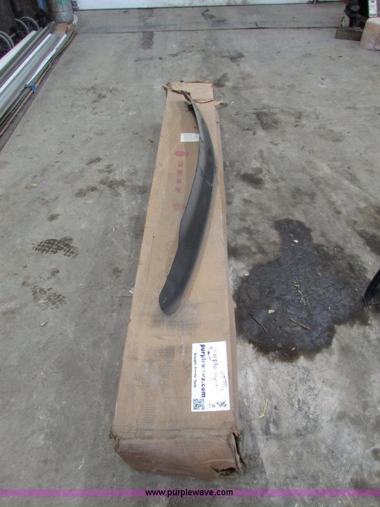 image for item I6705 Assorted automotive accessories
