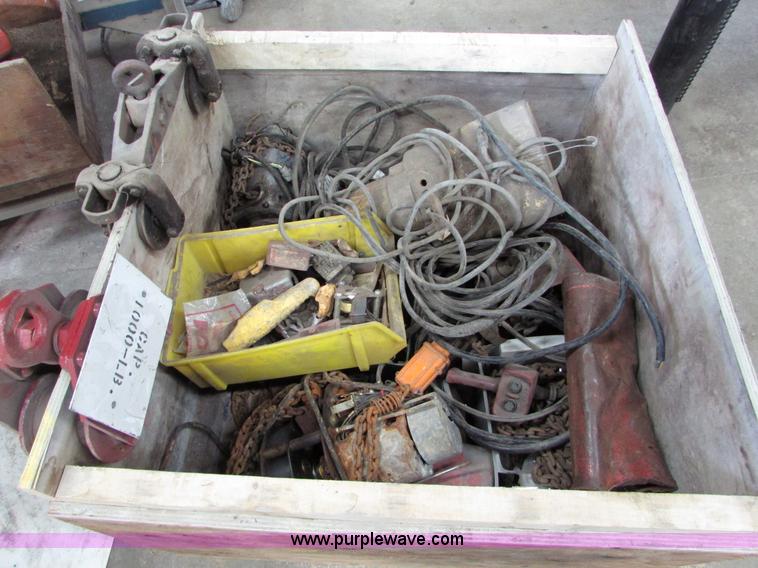 image for item I6706 Assorted items