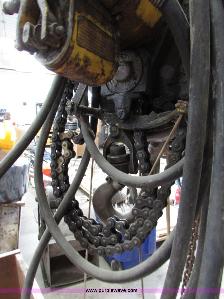 image for item I6707 Budgit electric hoist