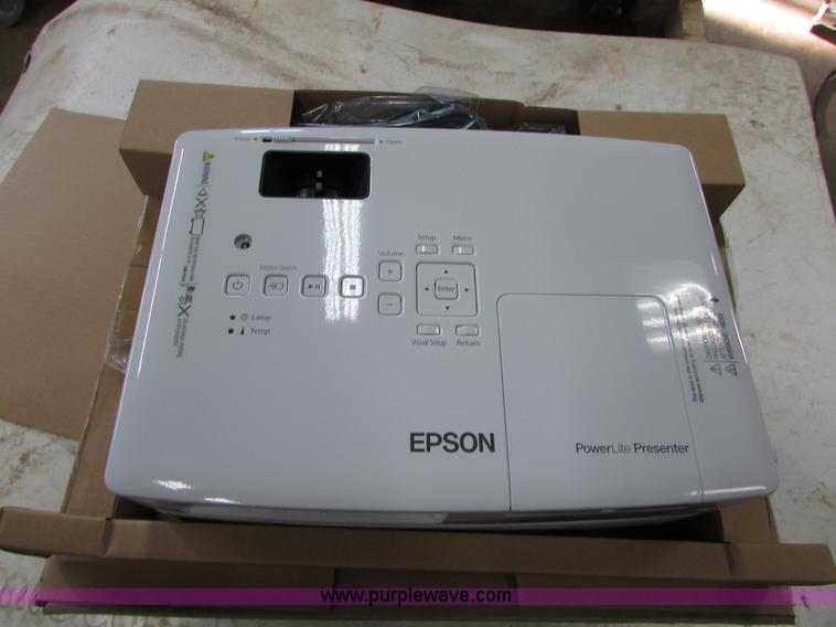 image for item I6708 Assorted office supplies