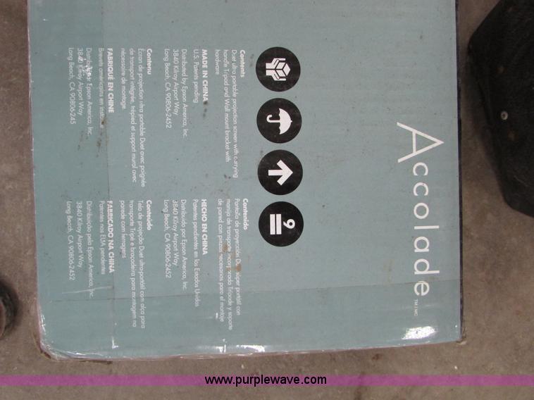 image for item I6708 Assorted office supplies