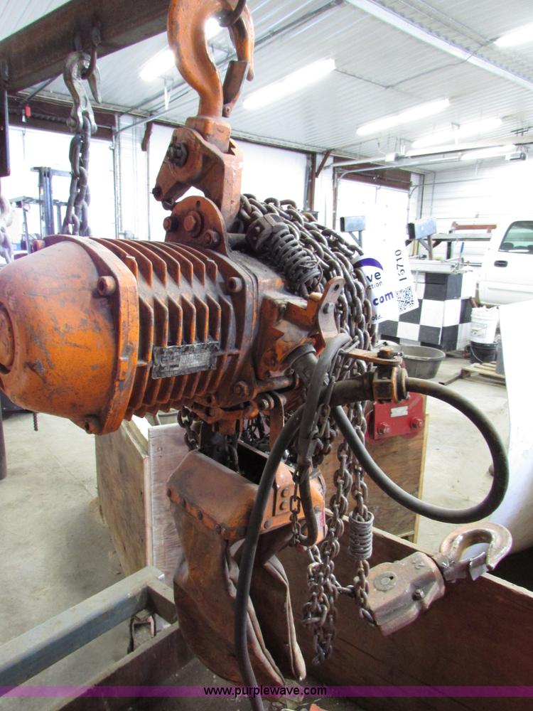 image for item I6710 Peerless two ton electric hoist