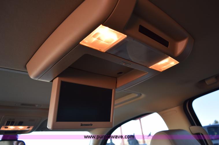 image for item I8620 2009 Chevrolet Suburban 1500 LTZ SUV