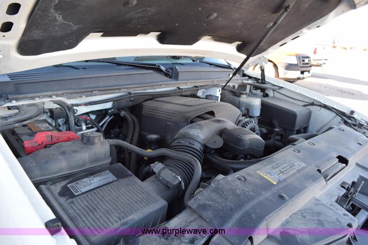 image for item I8620 2009 Chevrolet Suburban 1500 LTZ SUV