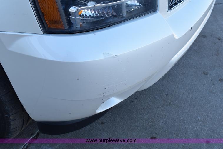 image for item I8620 2009 Chevrolet Suburban 1500 LTZ SUV