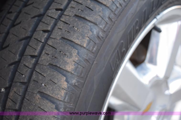 image for item I8620 2009 Chevrolet Suburban 1500 LTZ SUV