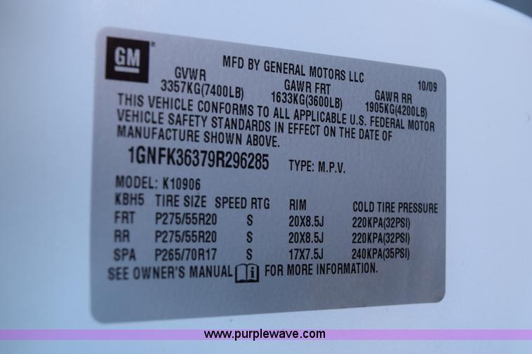 image for item I8620 2009 Chevrolet Suburban 1500 LTZ SUV