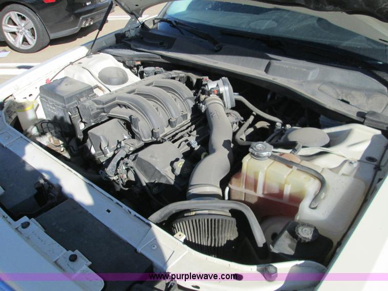 image for item I8680 2009 Chrysler 300 LX