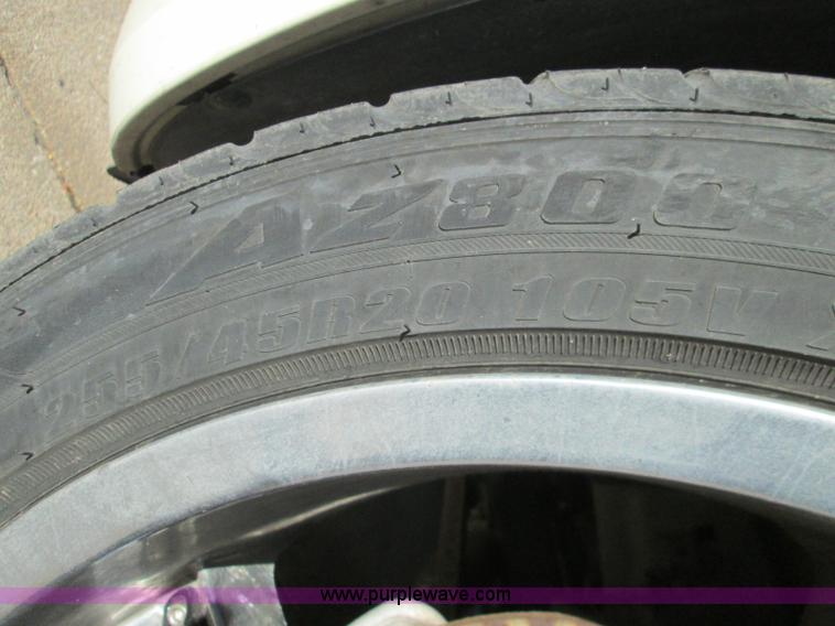 image for item I8680 2009 Chrysler 300 LX