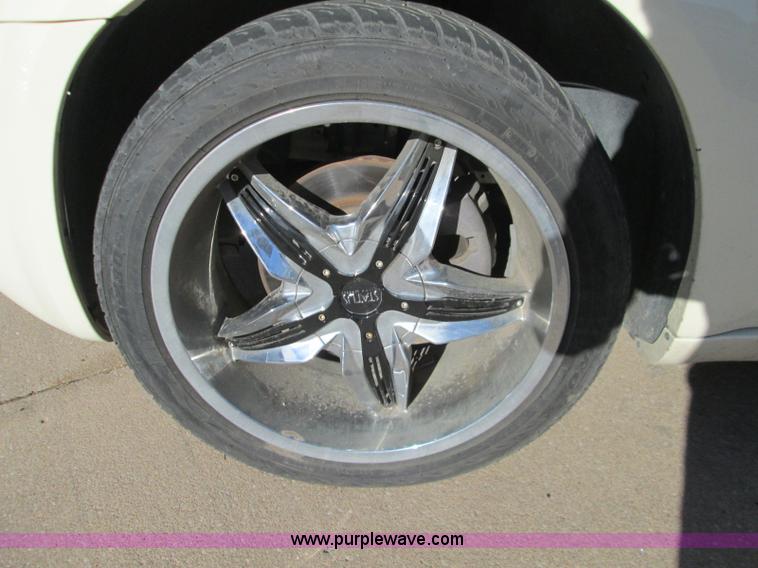 image for item I8680 2009 Chrysler 300 LX