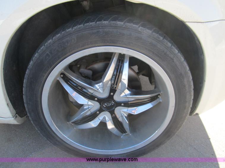 image for item I8680 2009 Chrysler 300 LX