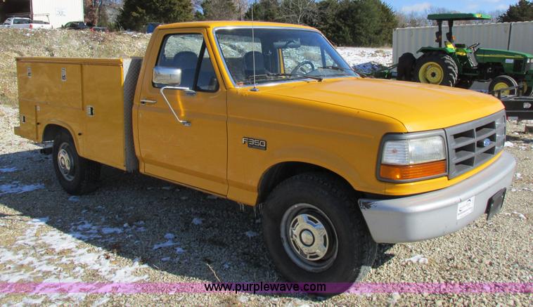 image for item I8874 1997 Ford F350 XL utility truck