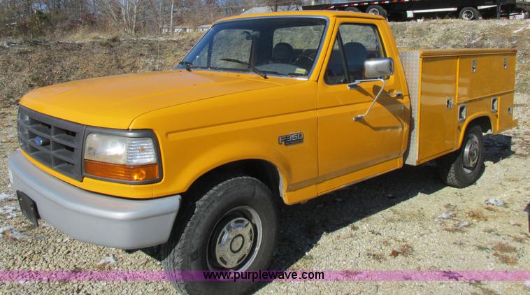 image for item I8874 1997 Ford F350 XL utility truck