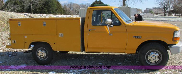 image for item I8874 1997 Ford F350 XL utility truck
