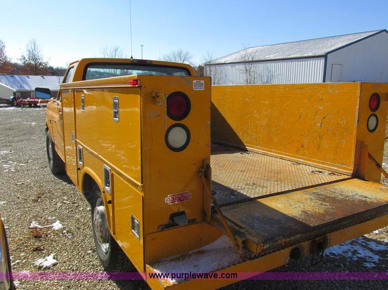 image for item I8874 1997 Ford F350 XL utility truck