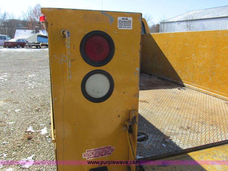 image for item I8874 1997 Ford F350 XL utility truck