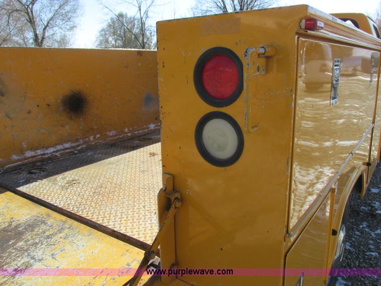 image for item I8874 1997 Ford F350 XL utility truck