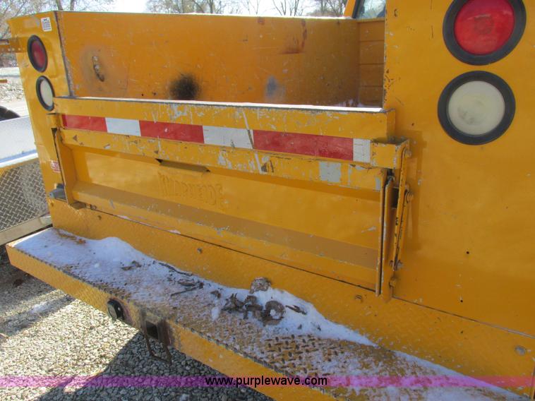 image for item I8874 1997 Ford F350 XL utility truck