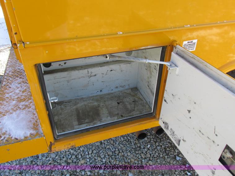 image for item I8874 1997 Ford F350 XL utility truck