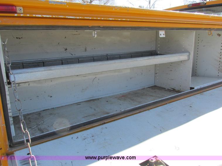 image for item I8874 1997 Ford F350 XL utility truck