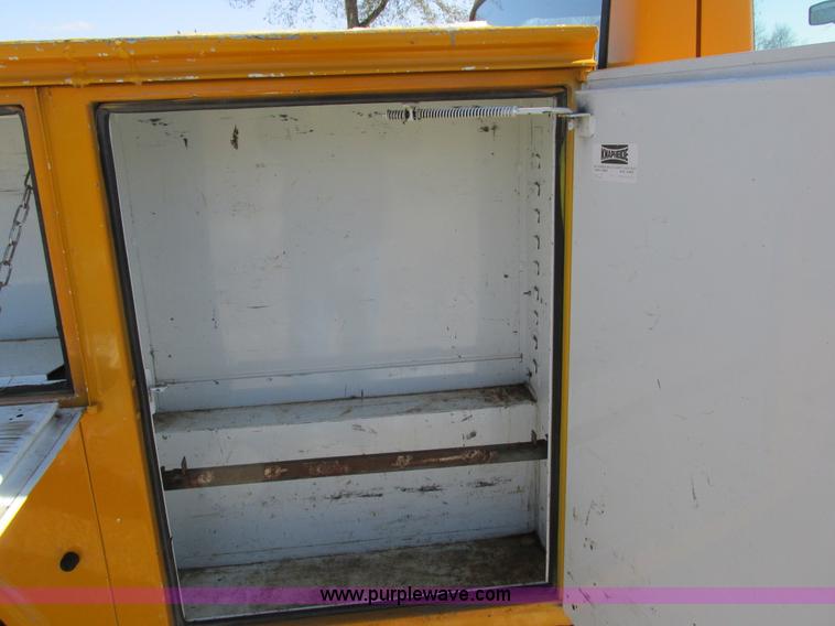 image for item I8874 1997 Ford F350 XL utility truck