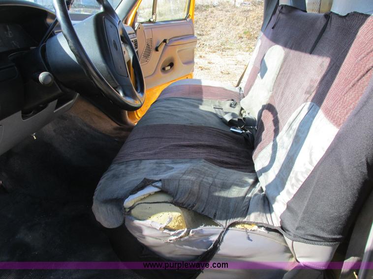 image for item I8874 1997 Ford F350 XL utility truck