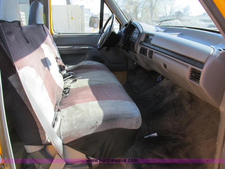 image for item I8874 1997 Ford F350 XL utility truck