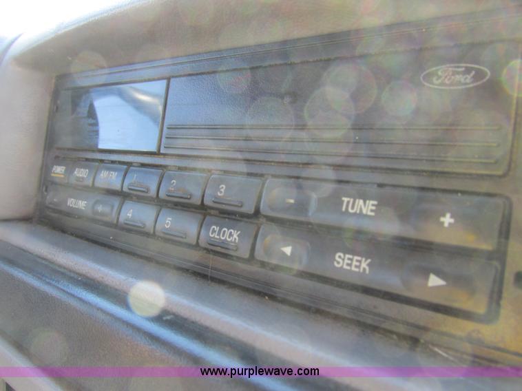 image for item I8874 1997 Ford F350 XL utility truck