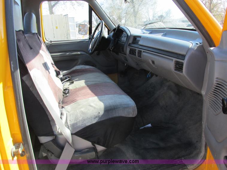 image for item I8874 1997 Ford F350 XL utility truck