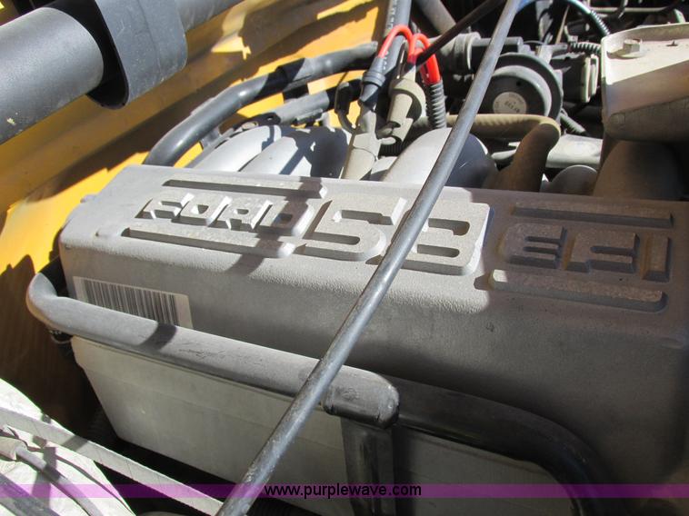 image for item I8874 1997 Ford F350 XL utility truck