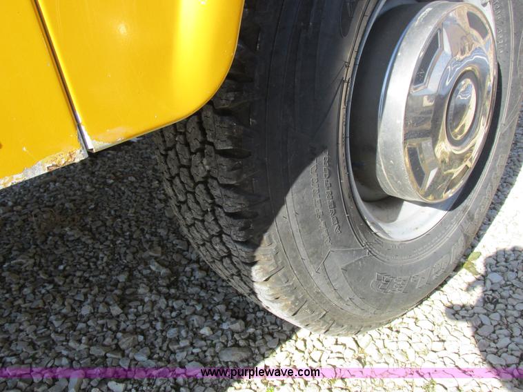 image for item I8874 1997 Ford F350 XL utility truck