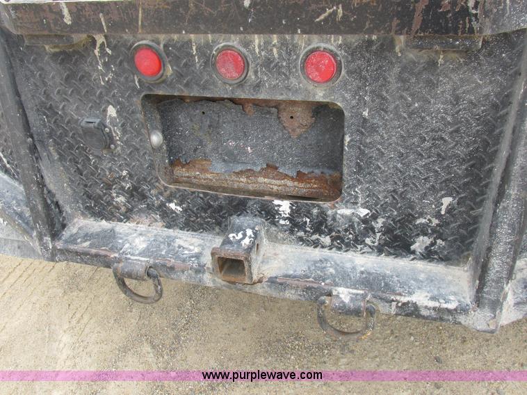 image for item I8878 2009 Ford F350 Super Duty flatbed pickup truck