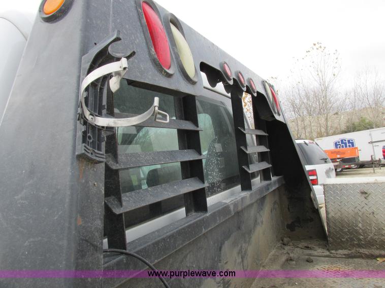 image for item I8878 2009 Ford F350 Super Duty flatbed pickup truck
