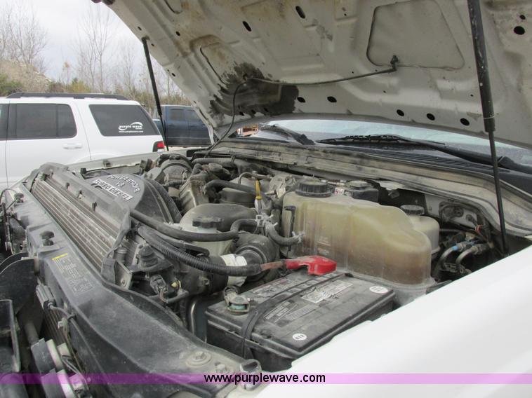 image for item I8878 2009 Ford F350 Super Duty flatbed pickup truck