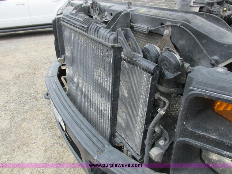 image for item I8878 2009 Ford F350 Super Duty flatbed pickup truck