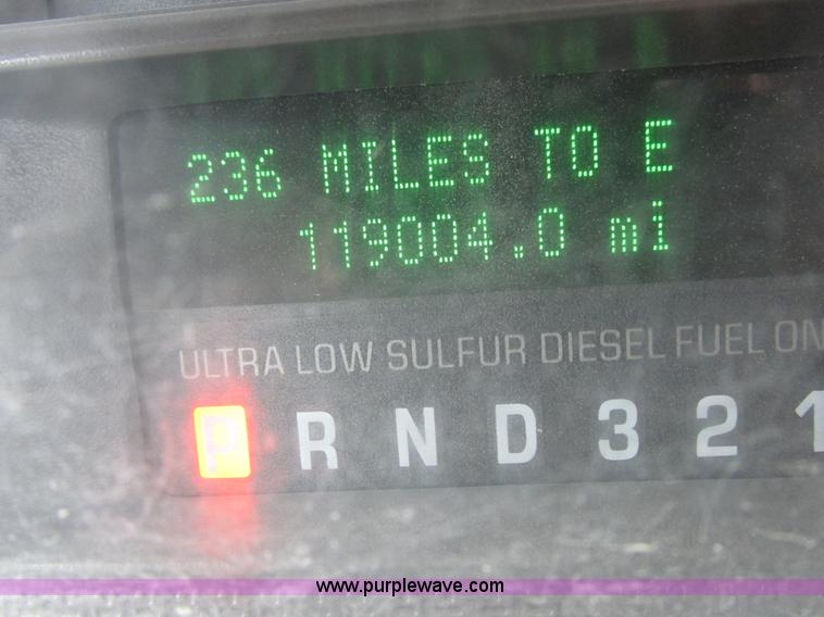 image for item I8878 2009 Ford F350 Super Duty flatbed pickup truck