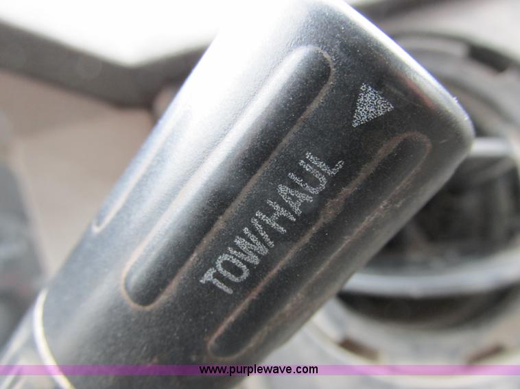 image for item I8878 2009 Ford F350 Super Duty flatbed pickup truck