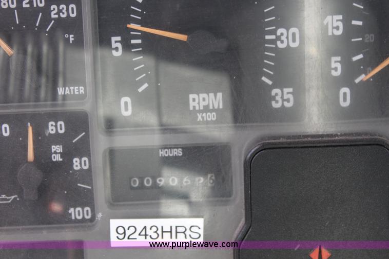 image for item J1140 1997 International 810 ambulance